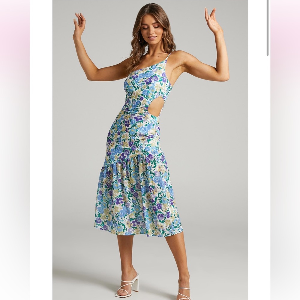NWT Showpo Asymmetrical Floral One Shoulder Midi Dress with Cutout - Size 2